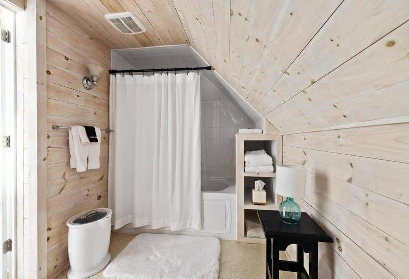 Люкс Deluxe Кровать Кинг, Noble House Inn
