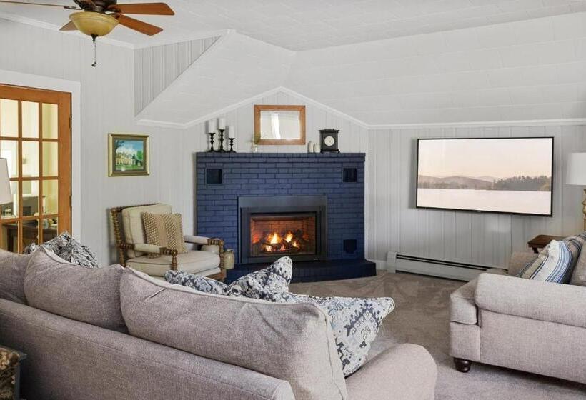 جناح ديلوكس, Noble House Inn