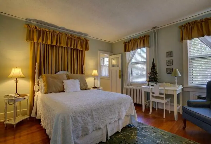 デラックスルーム, Brown Street Inn Bed And Breakfast