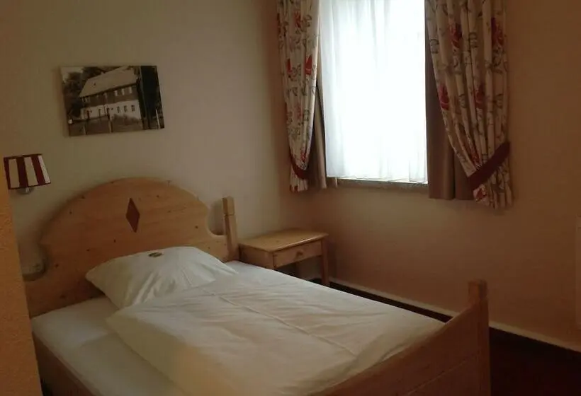 Standard Yhden Hengen Huone, Bei Zwillings Hotel & Restaurant