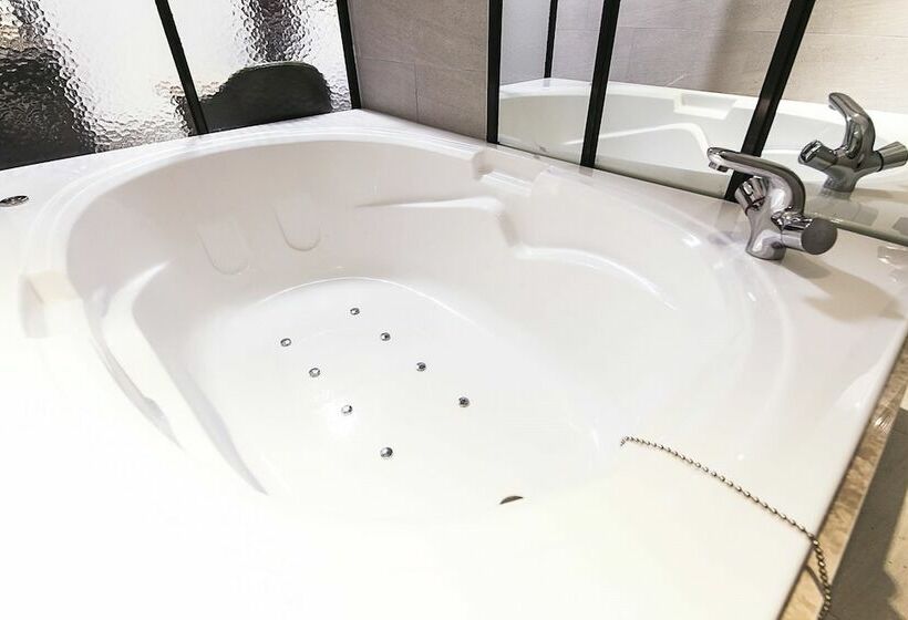 Номер Deluxe, Central Person Hotel Pyeongtaek