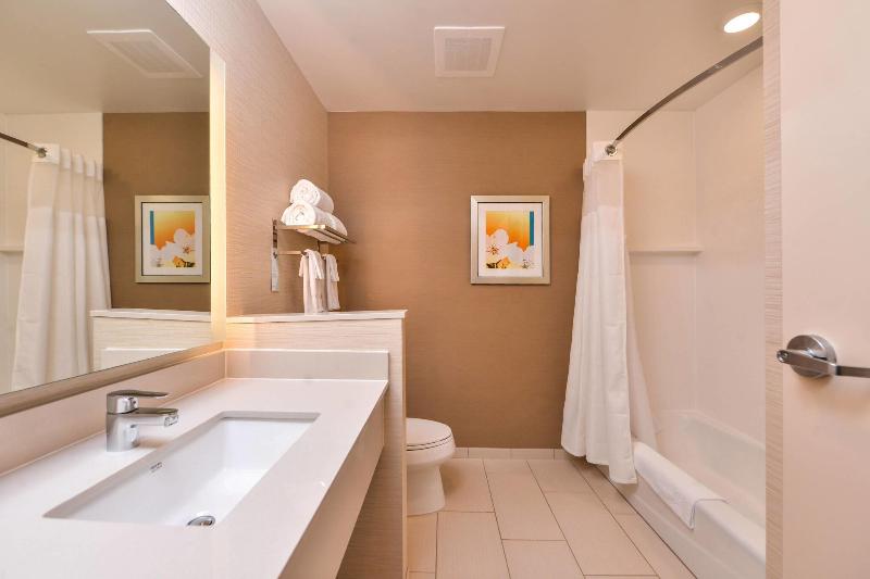 Студио Стандарт Кровать Кинг, Fairfield Inn & Suites By Marriott Warrensburg