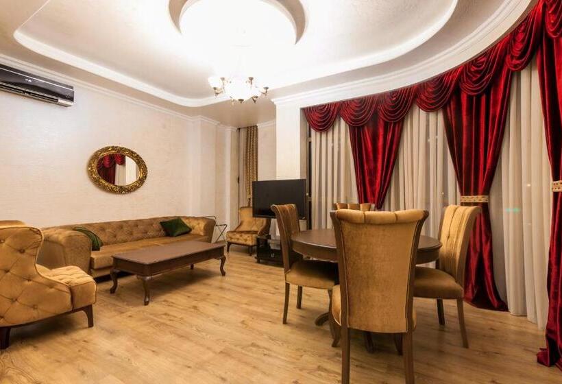 سوییت اجرایی, Iberia Palace