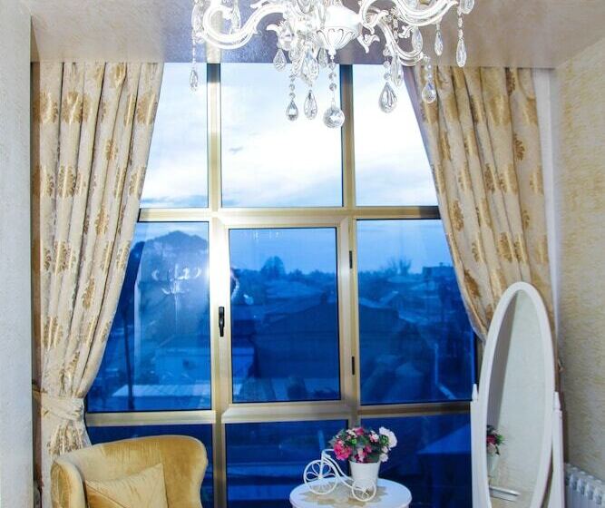 سوییت اجرایی, Iberia Palace