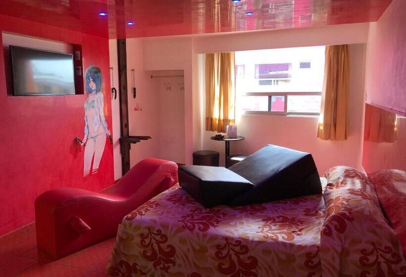 Quarto Estandar com Hidromassagem, Hotel & Villas 7