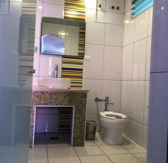 标准间带漩涡浴缸, Hotel & Villas 7