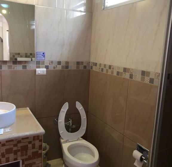 Quarto Estandar com Hidromassagem, Hotel & Villas 7