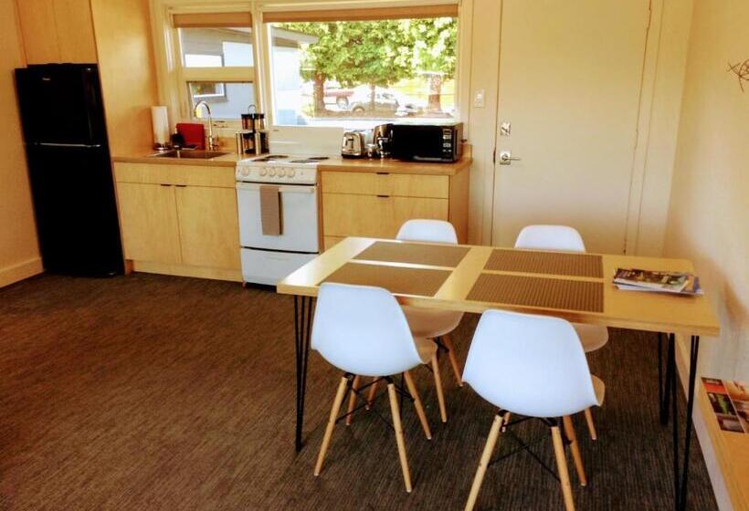 إستوديو ديلوكس, Heliotrope