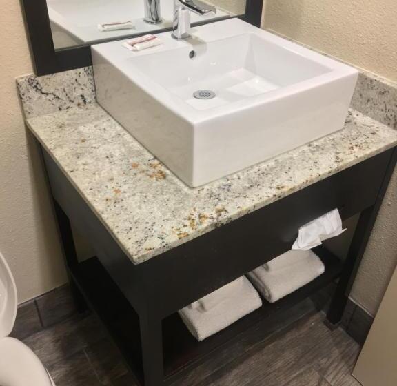 스탠다드 룸, Red Roof Inn Hayward
