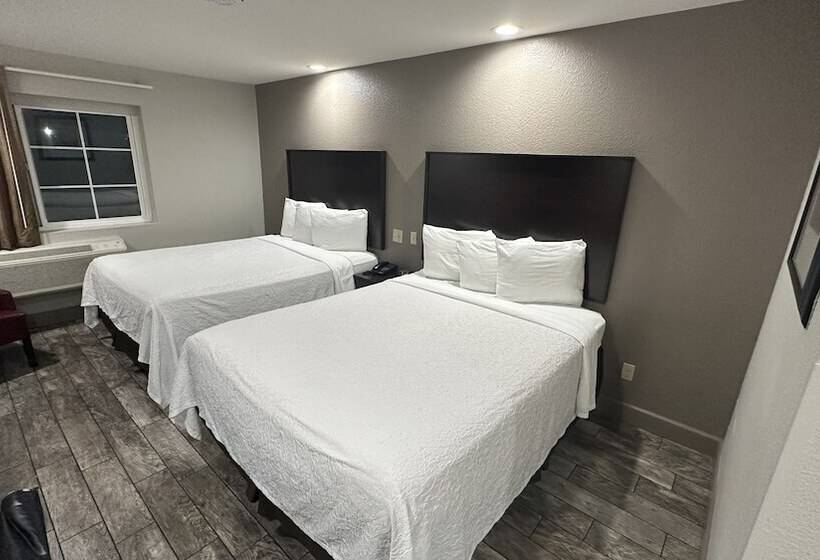 디럭스 룸, Red Roof Inn Hayward