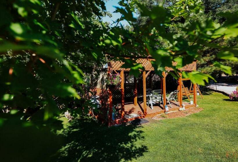 Номер Стандарт, The Pines Country Inn