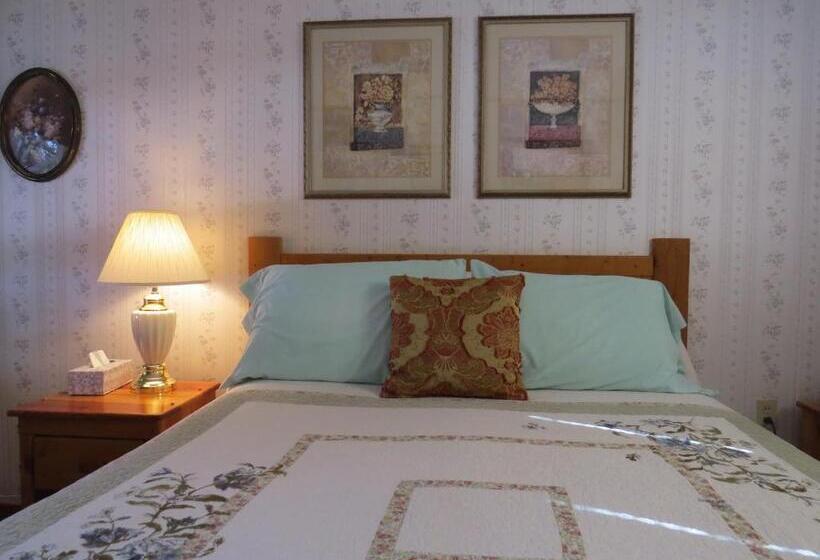 Номер Стандарт, The Pines Country Inn