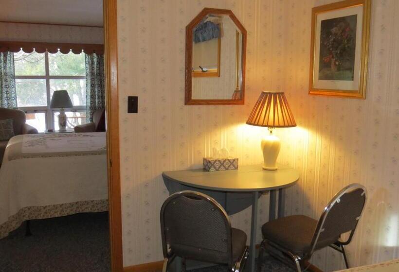 غرفة قياسية, The Pines Country Inn