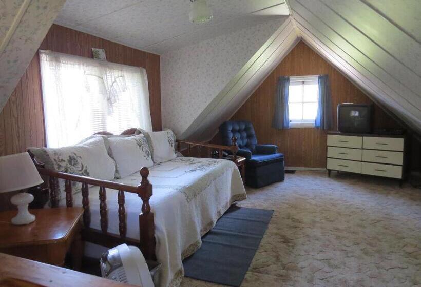 منزل غرفة نوم واحدة, The Pines Country Inn