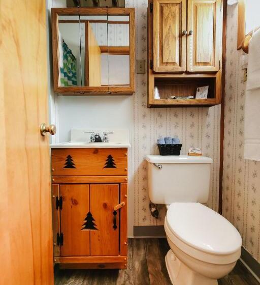 Трехместный Номер Классика, The Pines Country Inn