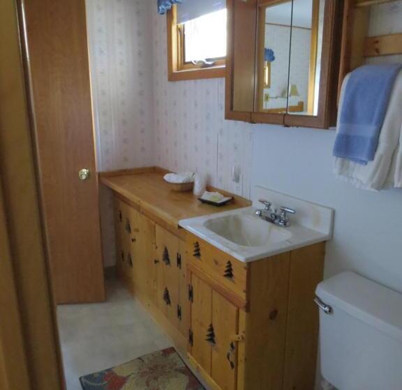 Номер Стандарт, The Pines Country Inn