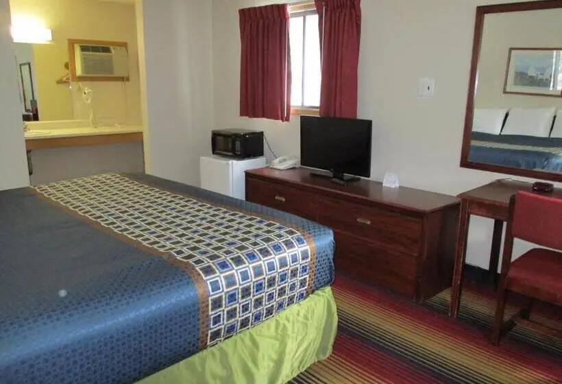 身障者適用キングサイズベッドルーム, Travelodge By Wyndham Spirit Lake/okoboji