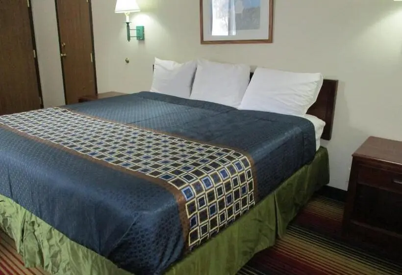 身障者適用キングサイズベッドルーム, Travelodge By Wyndham Spirit Lake/okoboji