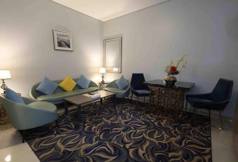 سوییت جونیور با چشمانداز دریا, Fortis Hotel Fujairah
