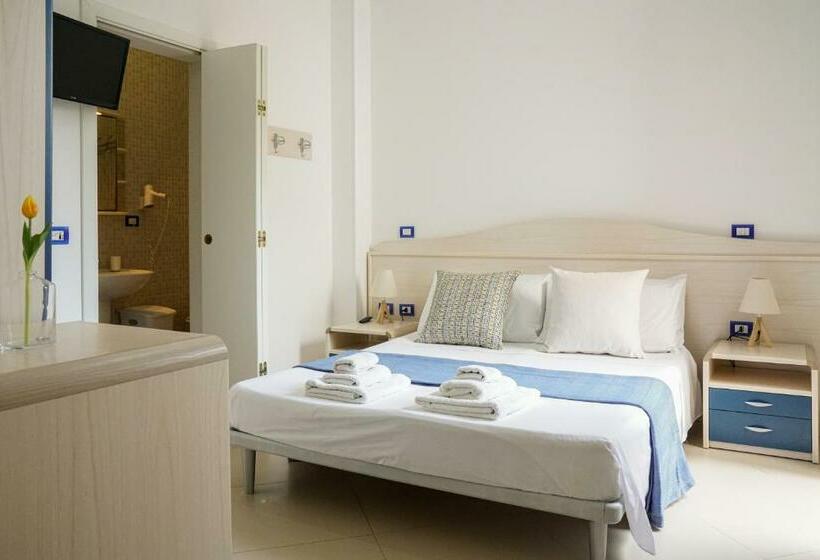 带阳台标准四人间, B&b Sara