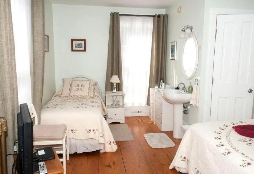 ファミリールーム, Candlebay Inn