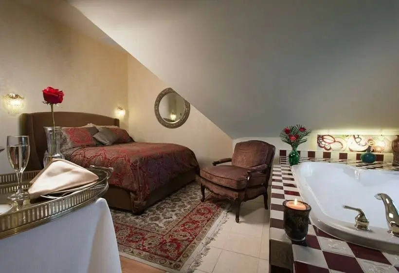 デラックススイート, Historic Webster House Bed And Breakfast Inn
