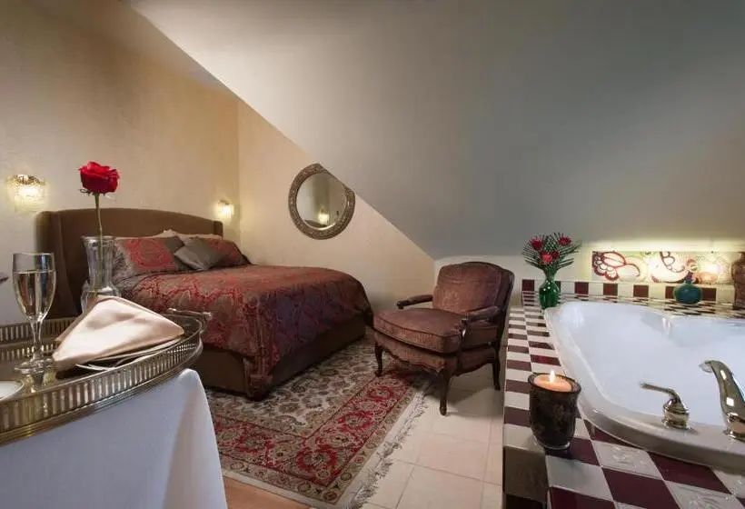 デラックススイート, Historic Webster House Bed And Breakfast Inn
