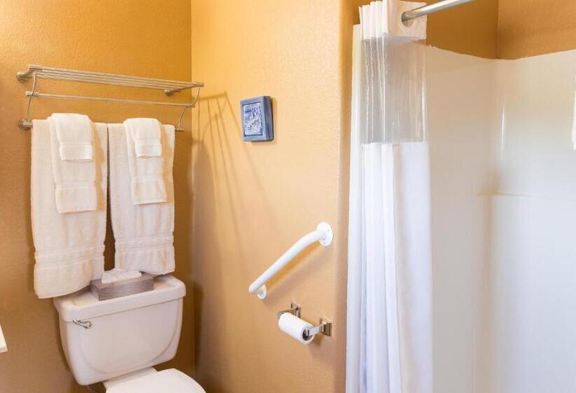 带河湖景观的套房, Cathlamet