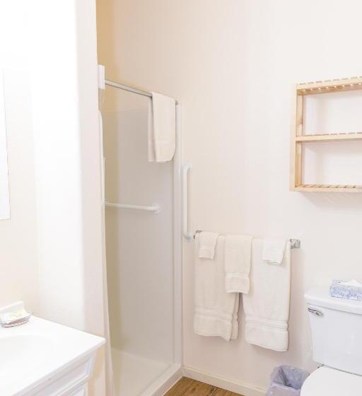 带观景的标准间, Cathlamet