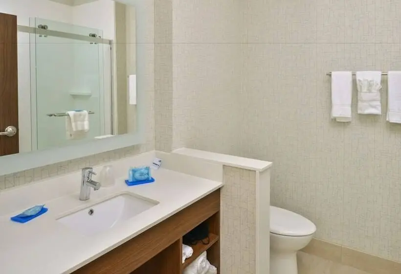 Standard-invahuone, Holiday Inn Express & Suites   Chadron, An Ihg