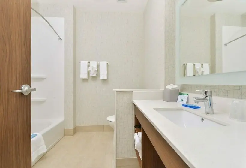 Standard-invahuone, Holiday Inn Express & Suites   Chadron, An Ihg
