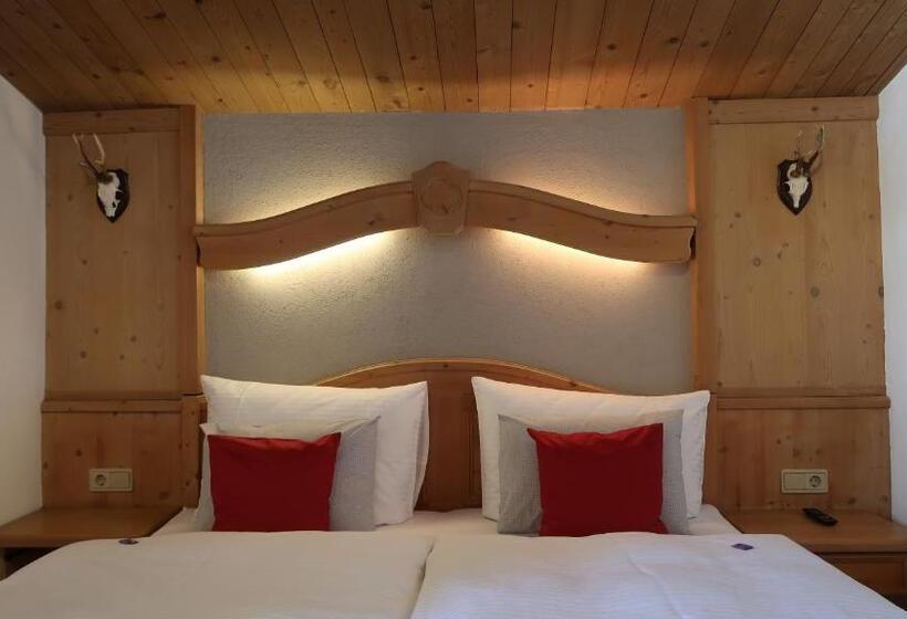 Апартаменты 2 Спальни с Балконом, Zomm In Seefeld