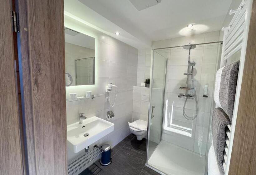 اتاق لوکس با بالکن, Zomm In Seefeld