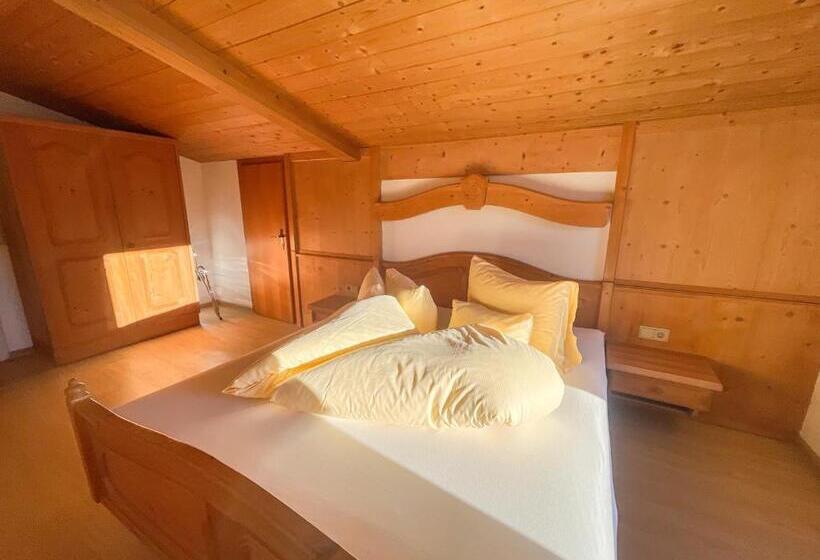 Апартаменты 2 Спальни с Балконом, Zomm In Seefeld