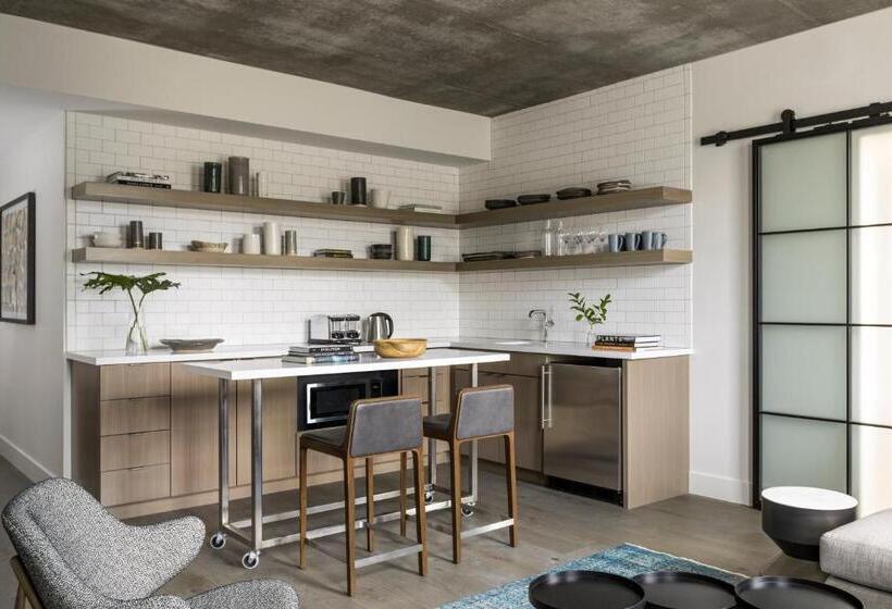 جناح لذوى الاحتياجات الخاصة, Kimpton Aertson Hotel, An Ihg