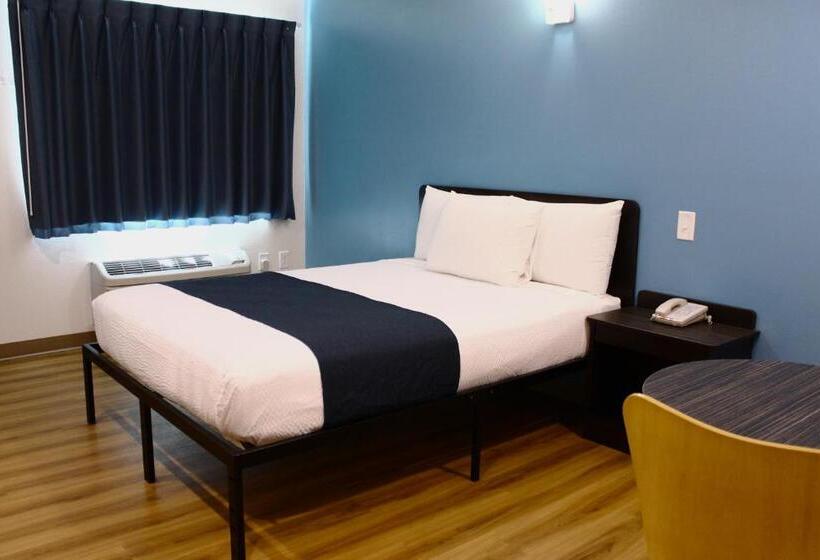 غرفة قياسية لذوى الاحتياجات الخاصة, Motel 6 Rexburg, Id