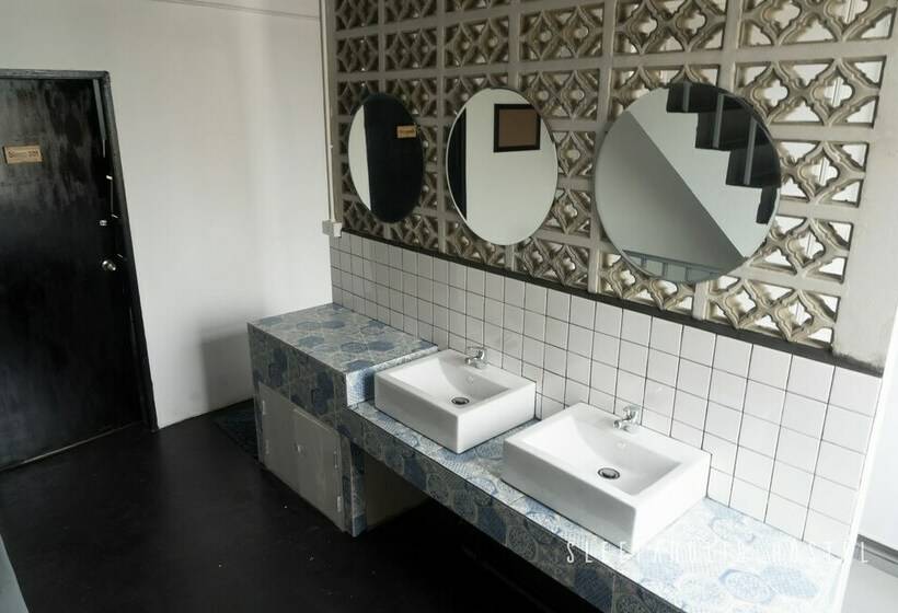 スタンダードルーム, Sleepaholic Hostel