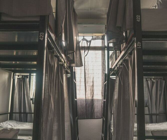 标准间, Sleepaholic Hostel