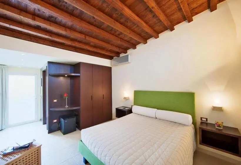 デラックストリプルルーム, B&b Quattrostelle