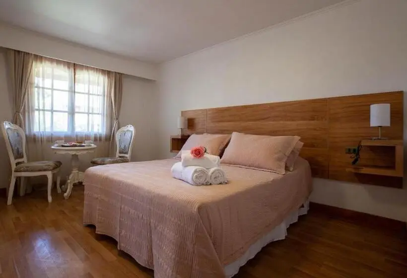 اتاق سوپریور, La Casa De Carlitos