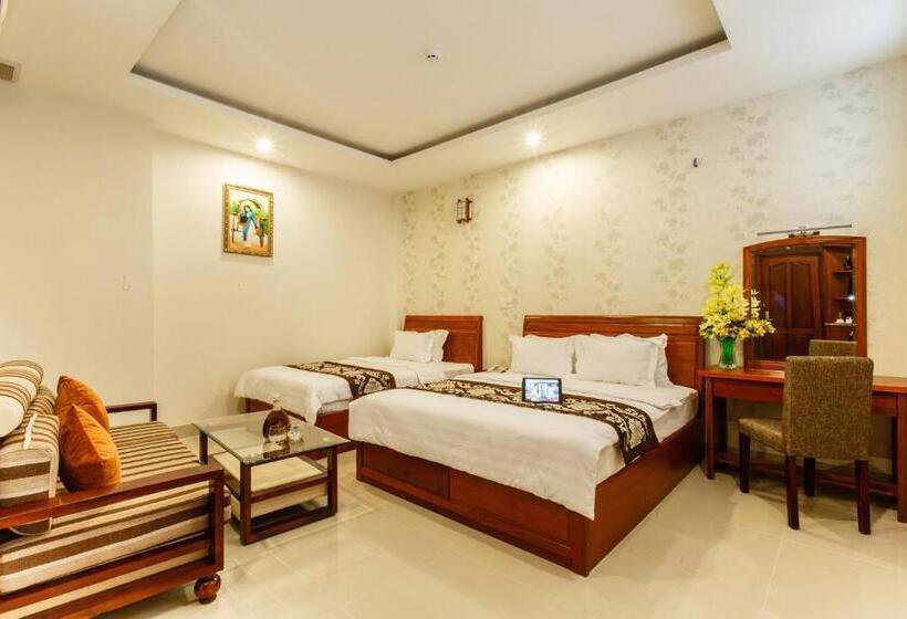 اتاق لوکس, Long Bao Chau