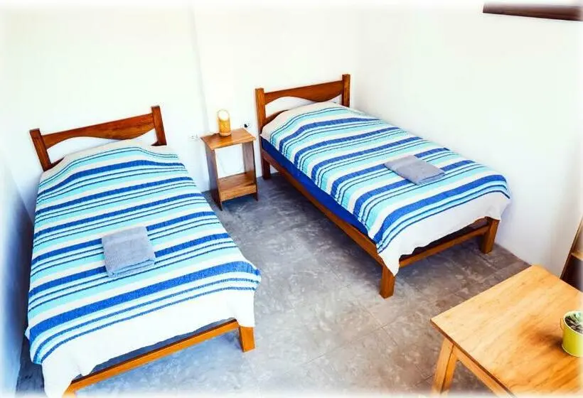 اتاق استاندارد با سرویس بهداشتی مشترک, Atma Hostel & Yoga