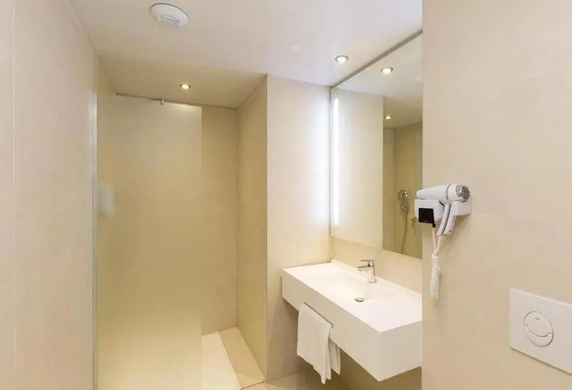 スタンダード４人部屋, B&b Hotel Longwy Porte Du Luxembourg