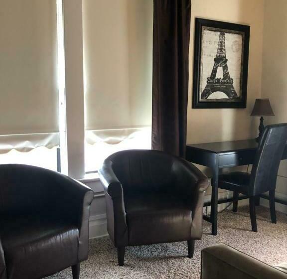 جناح ديلوكس, Garza