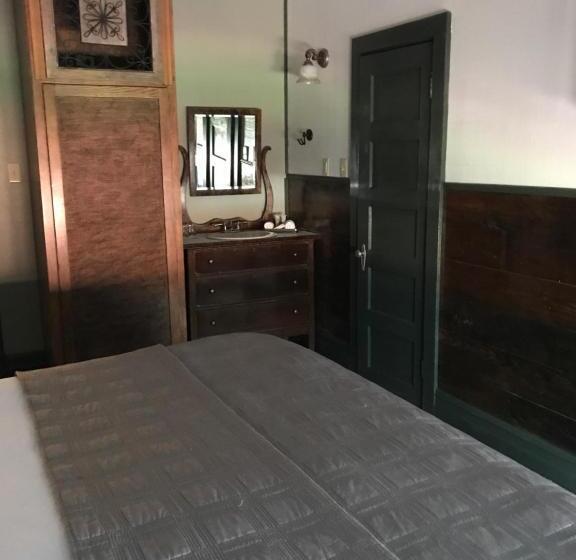 غرفة ديلوكس سرير كينج, Garza