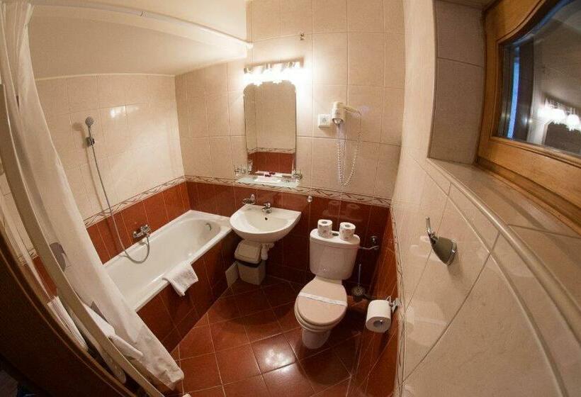 غرفة قياسية, Egri Korona Borház és Wellness