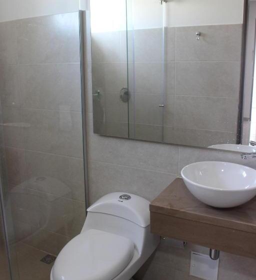 חדר סטנדרט, Emerawaa