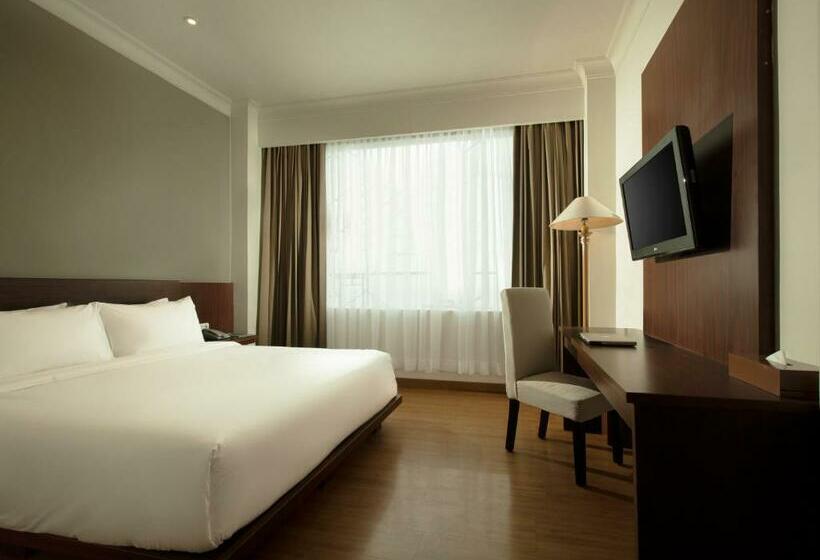 غرفة ديلوكس سرير كينج, Santika Luwuk  Sulawesi Tengah