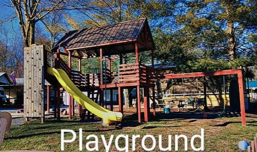 Номер Стандарт Вид на Бассейн, Timber Pointe Resort