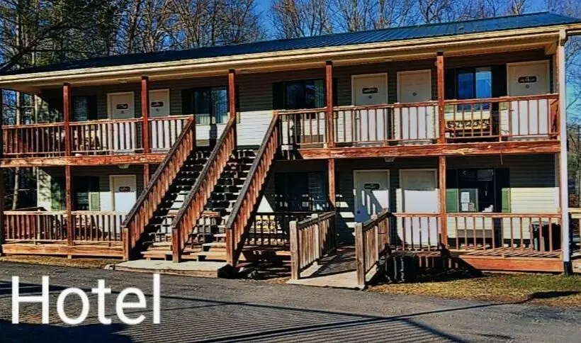 プールビュースタンダードルーム, Timber Pointe Resort
